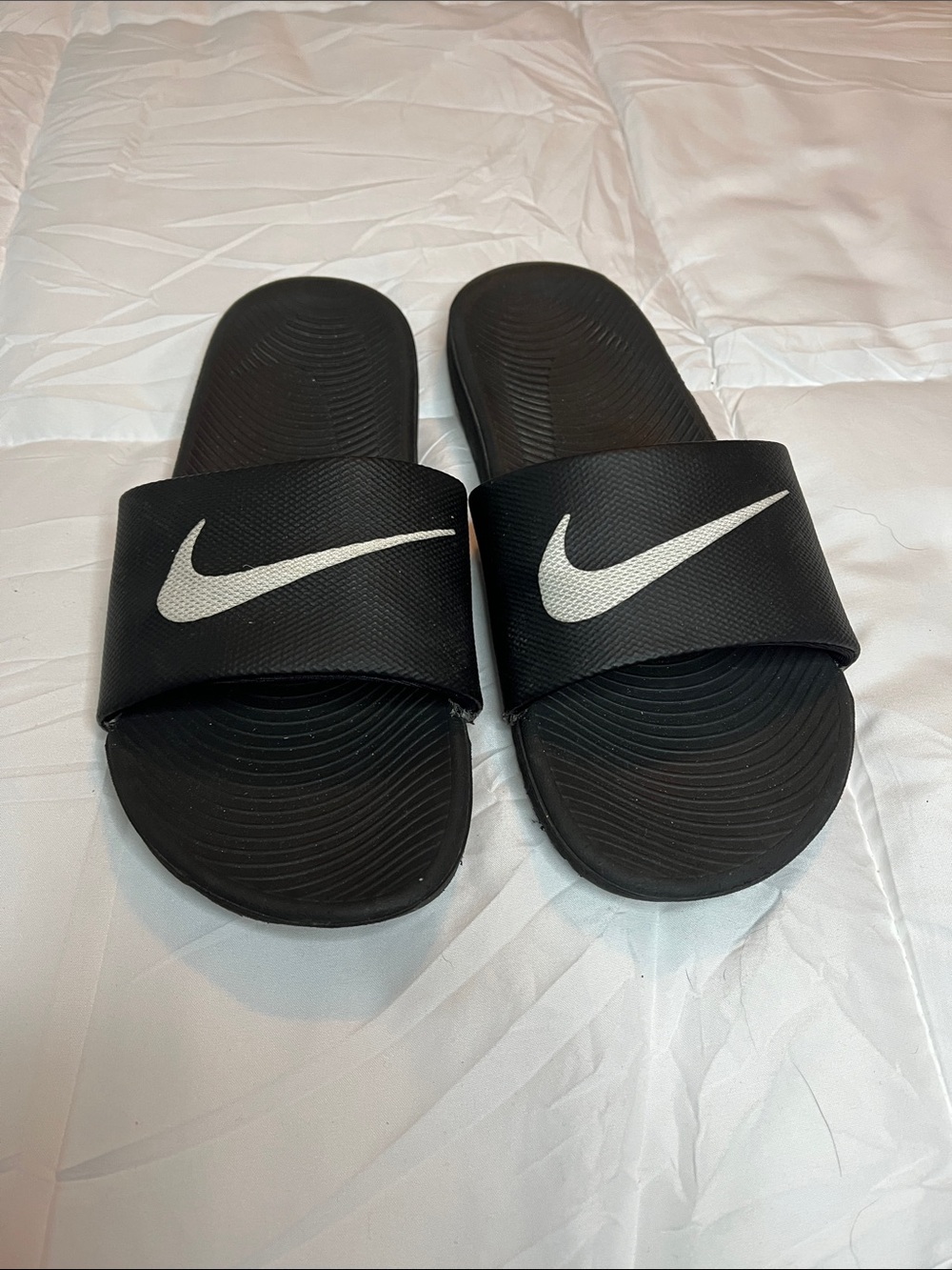 Nike Black Slides with White Swoosh Logo Sz 5Y